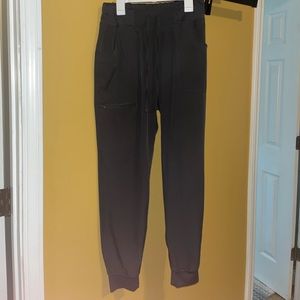 Heart & Soul womens scrub set grey